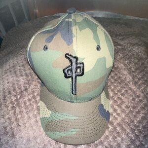 Camo RDS hat mint condition